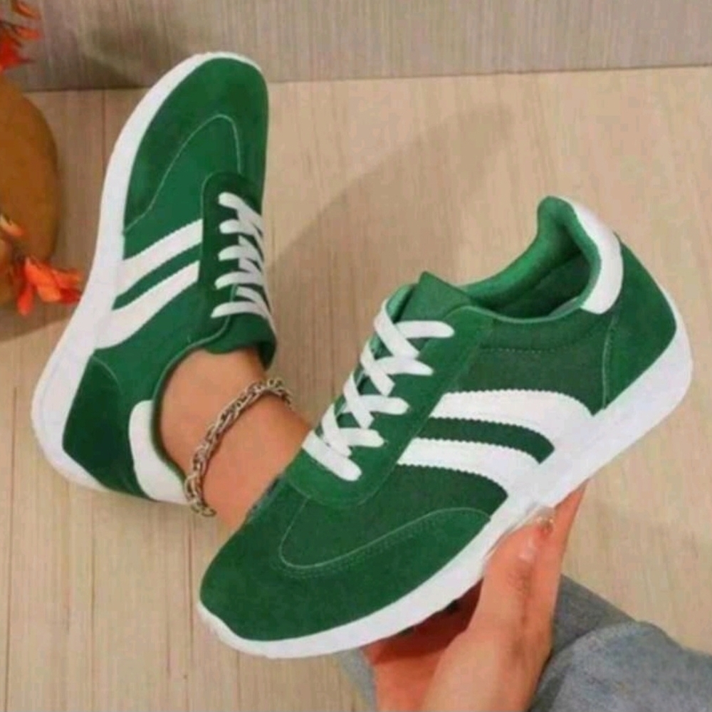 Stylish Green Women's Sneakers - Picture 2 of 5
